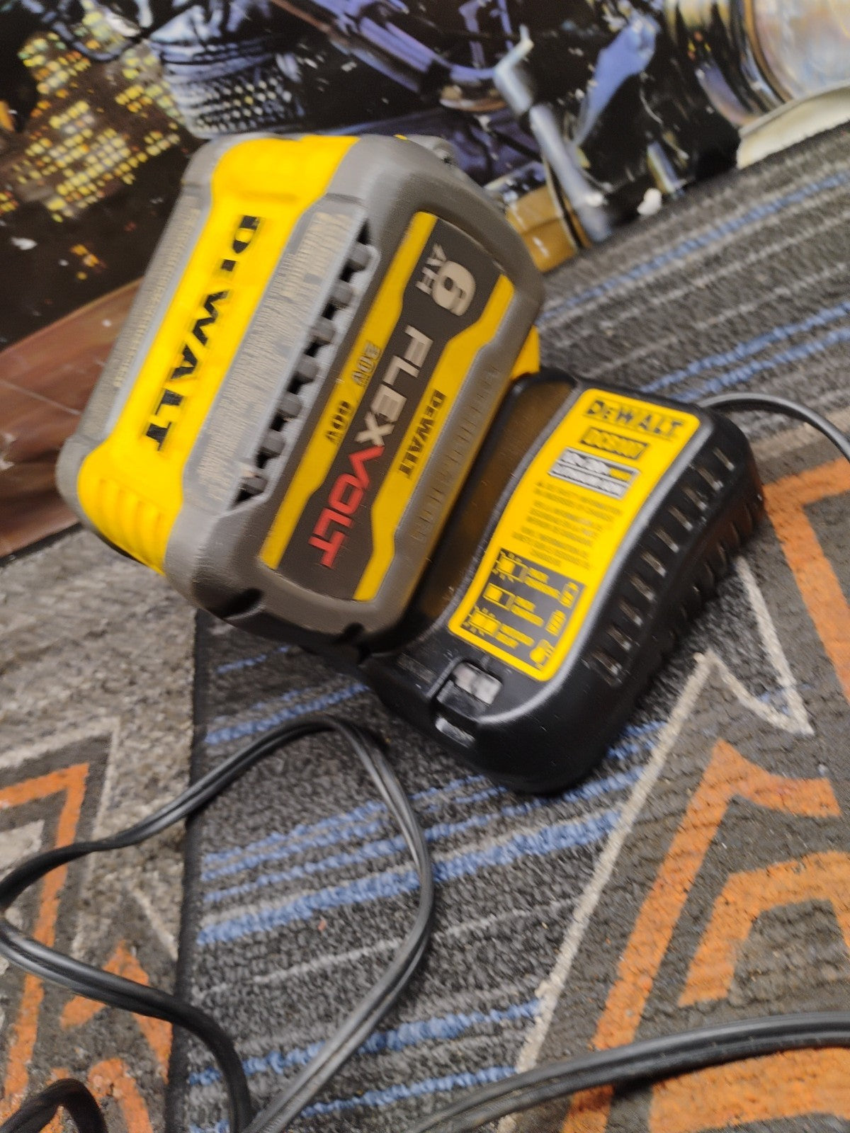 DEWALT DCB606C Flexvolt 60V Max Li-Ion Starter Kit
