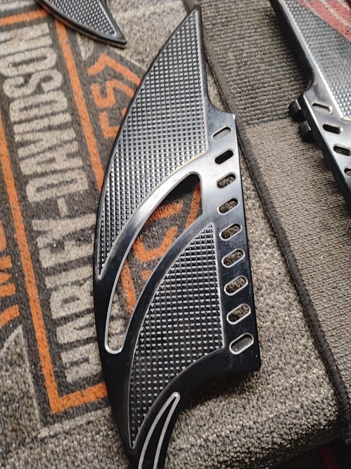 09-23 Harley Davidson Touring Set Front Footrest Floorboard FootBoard