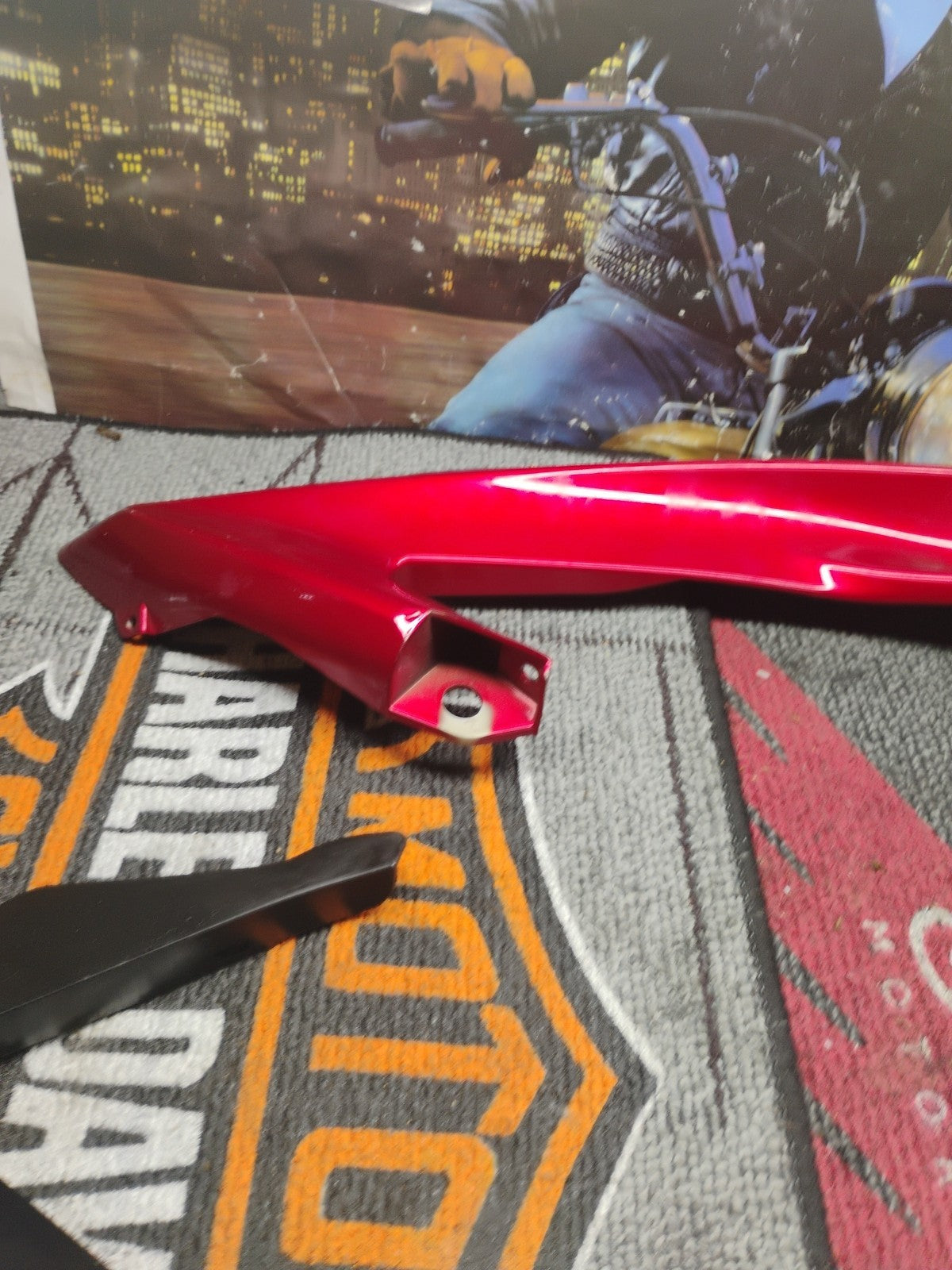 07' Yamaha YZF R1 R-1 / OEM RIGHT SIDE FAIRING TRIM
