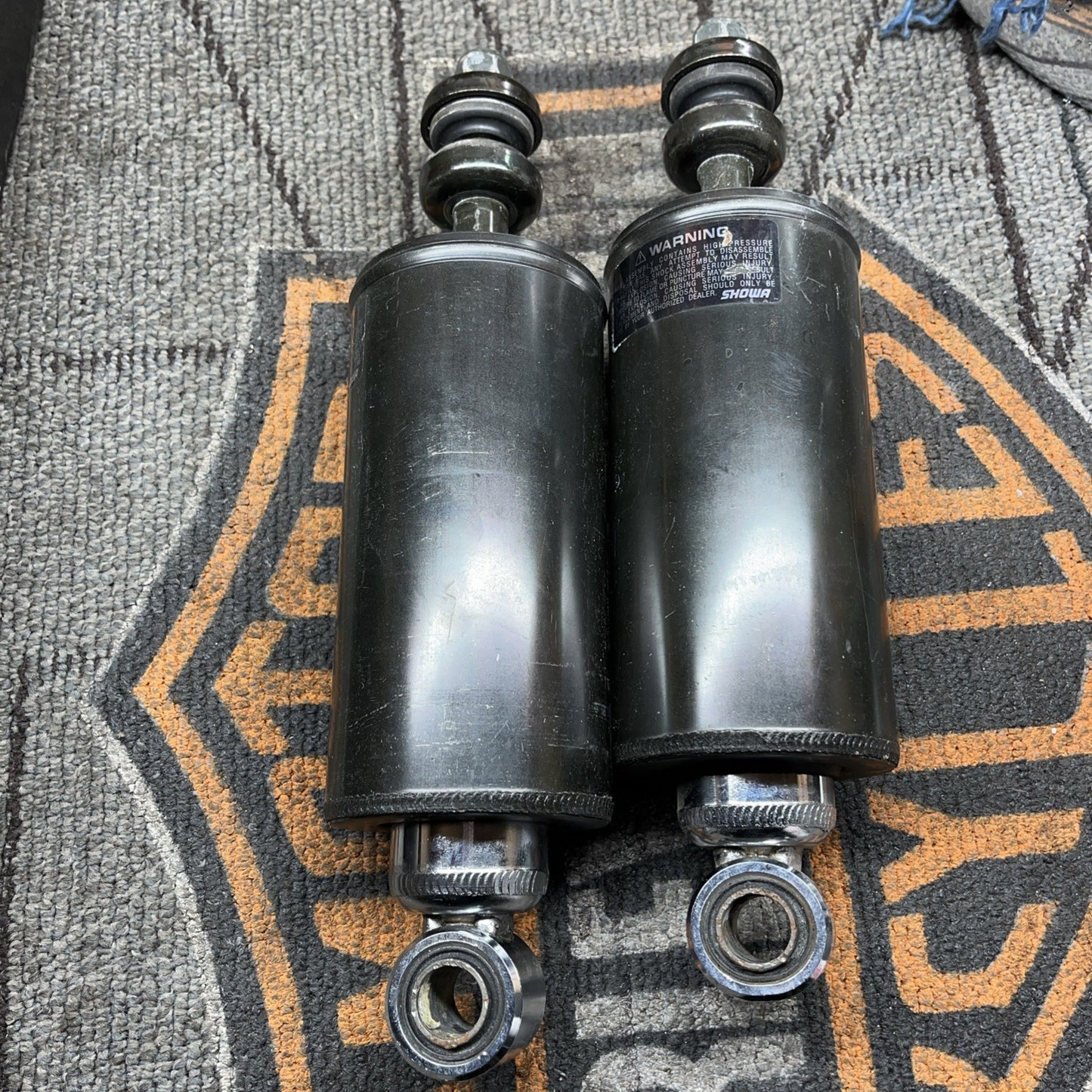 Stock OEM Shocks Harley Softail Heritage Fatboy Springer SHOWA 2000 Factory