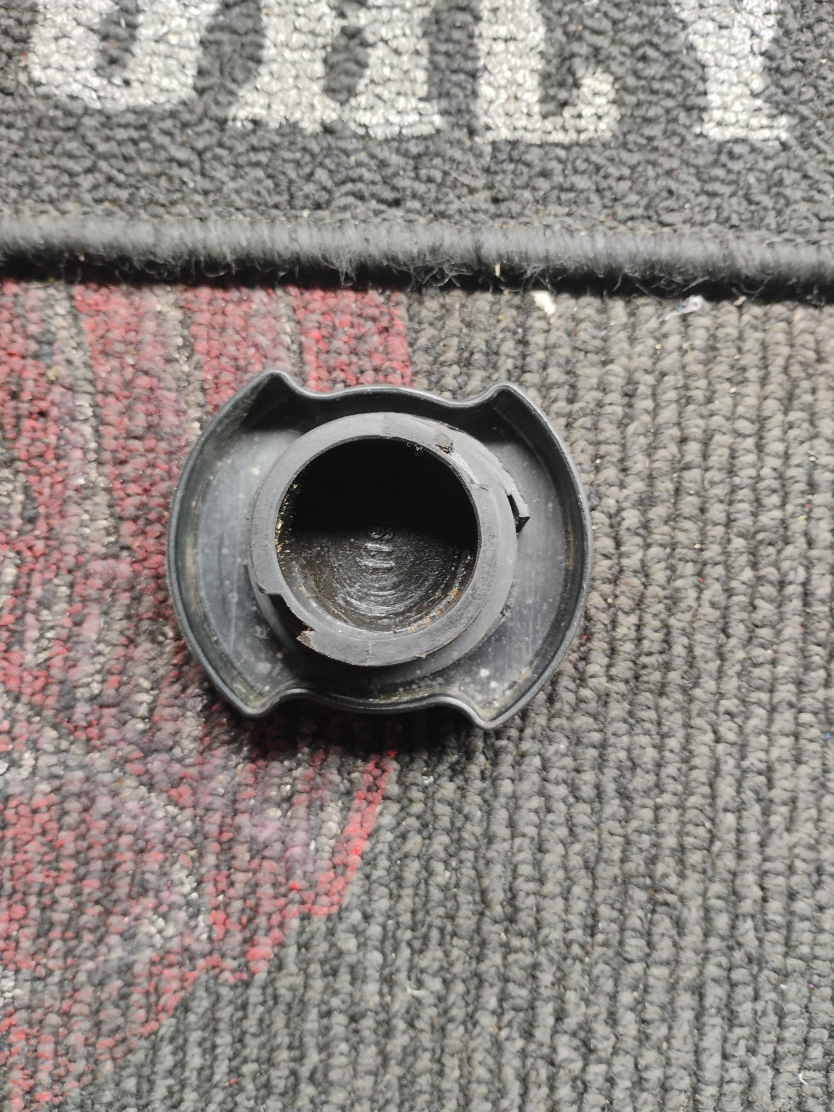 OEM Ford Oil Filler Cap F150 2002–2017 Expedition Mustang 2L1E-6766-AA