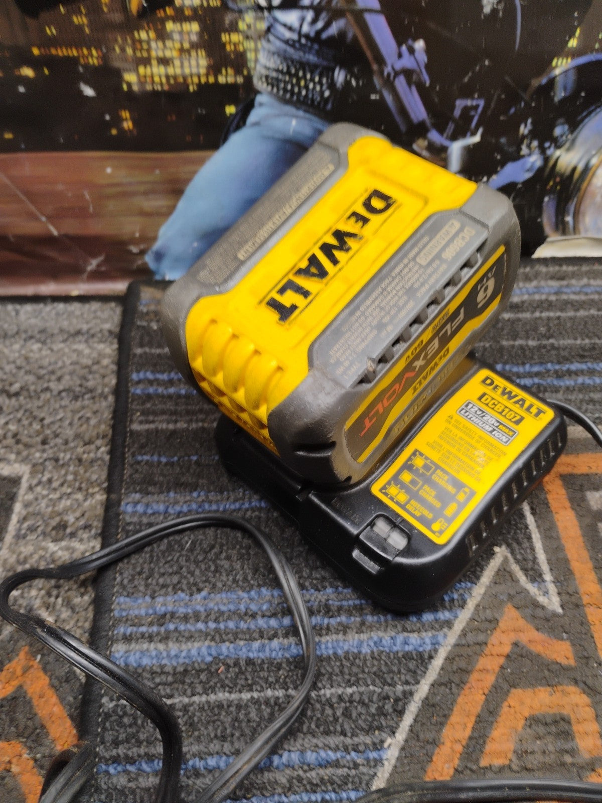 DEWALT DCB606C Flexvolt 60V Max Li-Ion Starter Kit