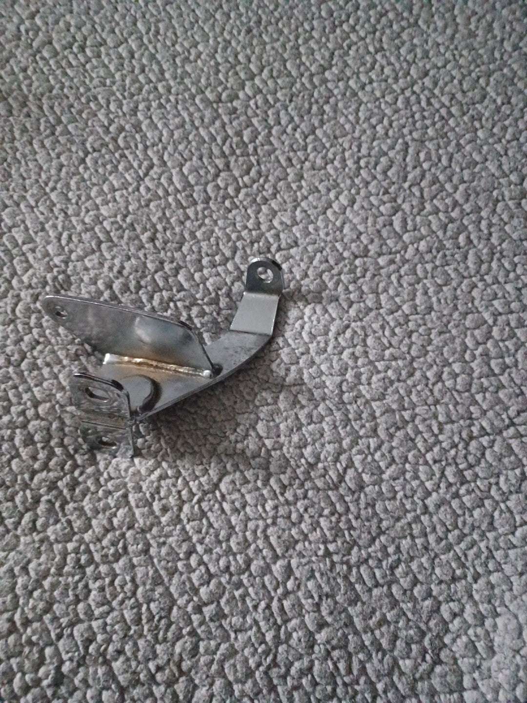 Harley-Davidson 58076–88A windshield bracket Right NOS