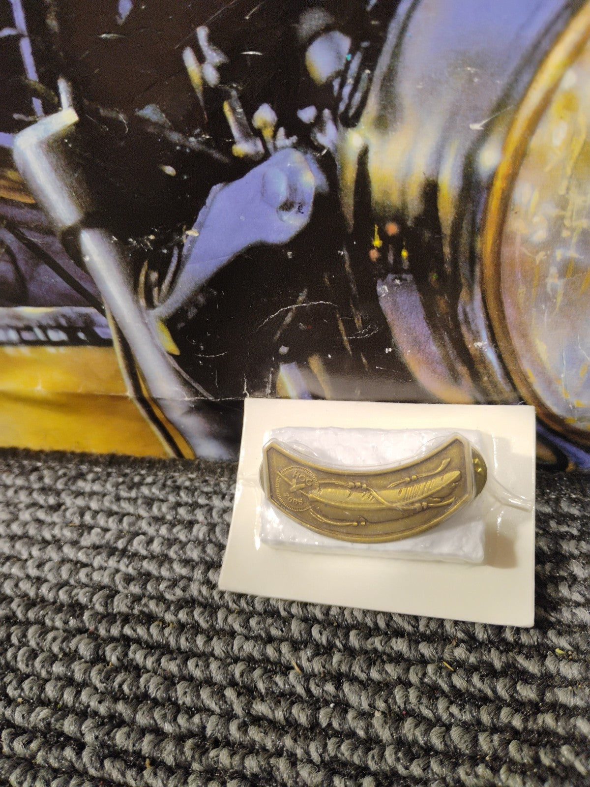 2005 HOG Harley Owners Group Feather Design Pin Jacket Vest Hat Pin