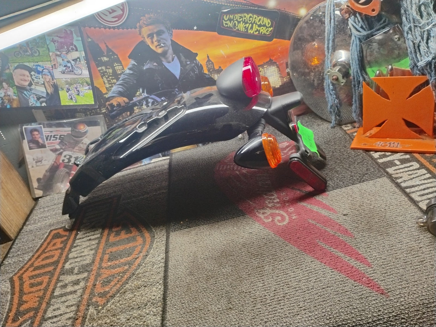 Triumph Street Cup 900 17-18 Genuine Rear Fender Tail Lamp Turn Signals