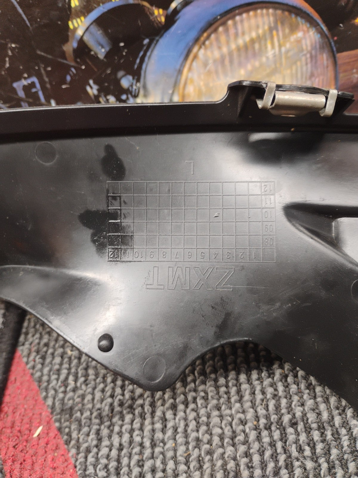 NOS OEM Yamaha Air Outlet Grill 2004-06 YZF-R1/R1 5VY-2837W-00