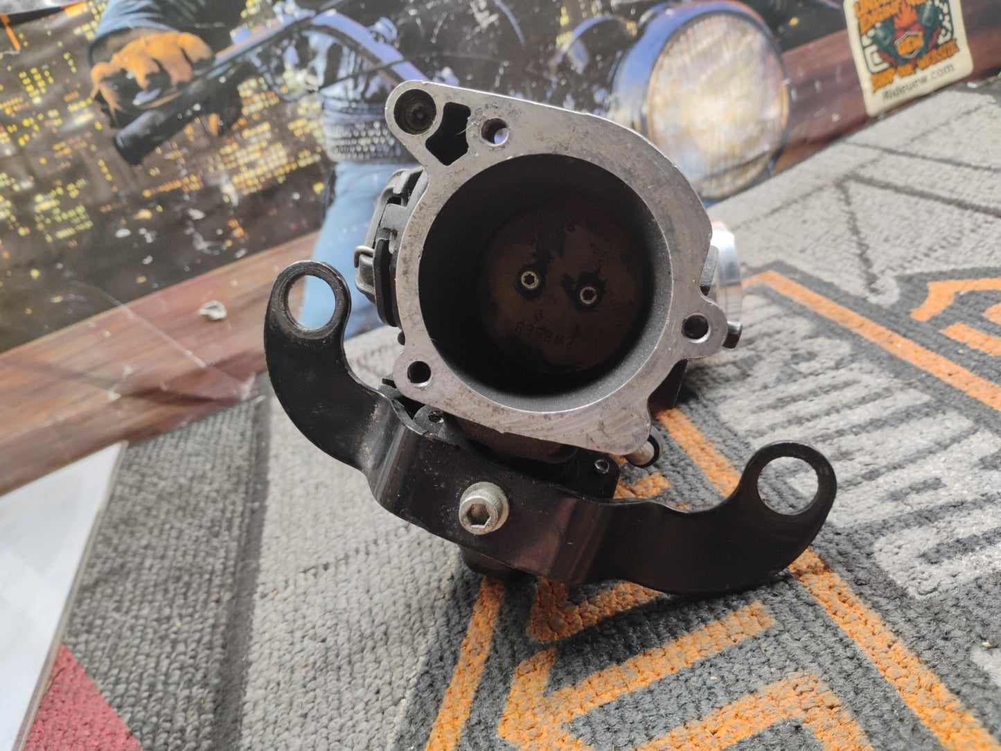 2007^ Harley Sportster 1200 883 Throttle Body Fuel Injection Intake 27694-07