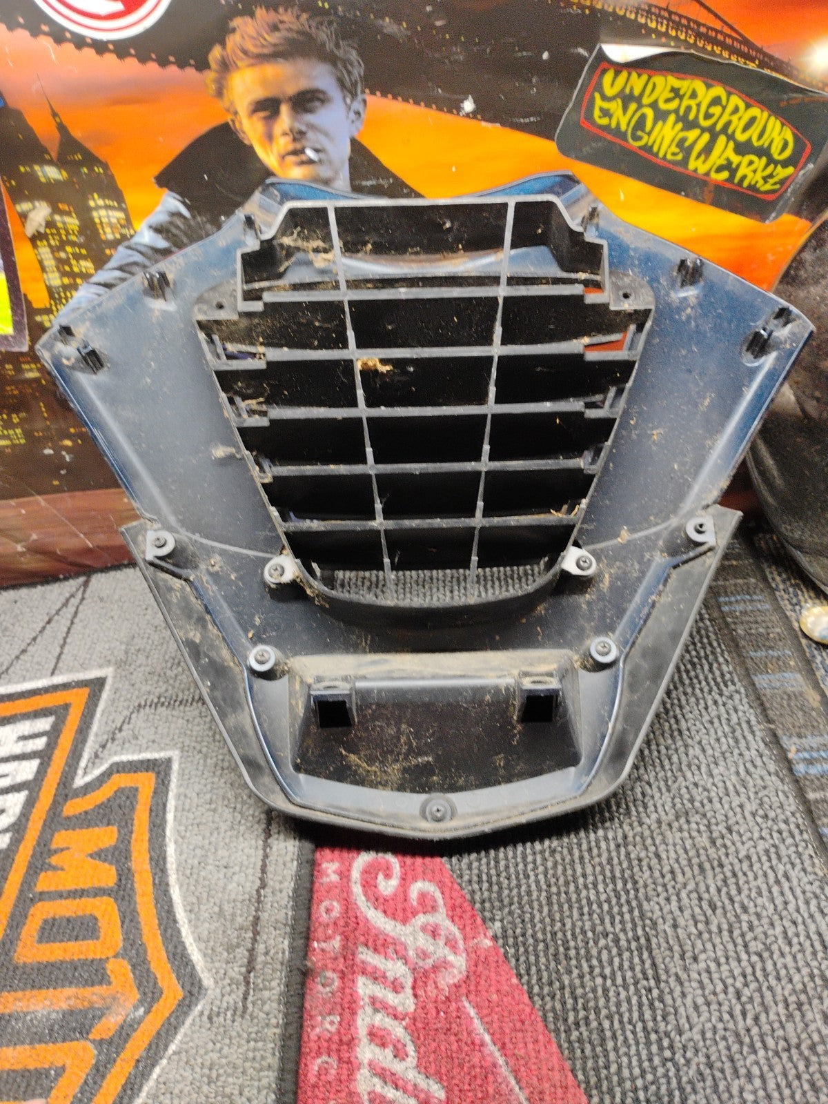 2009 VESPA PIAGGIO MP3 THREE WHEELER 400IE GRILL COVER 624433 624437