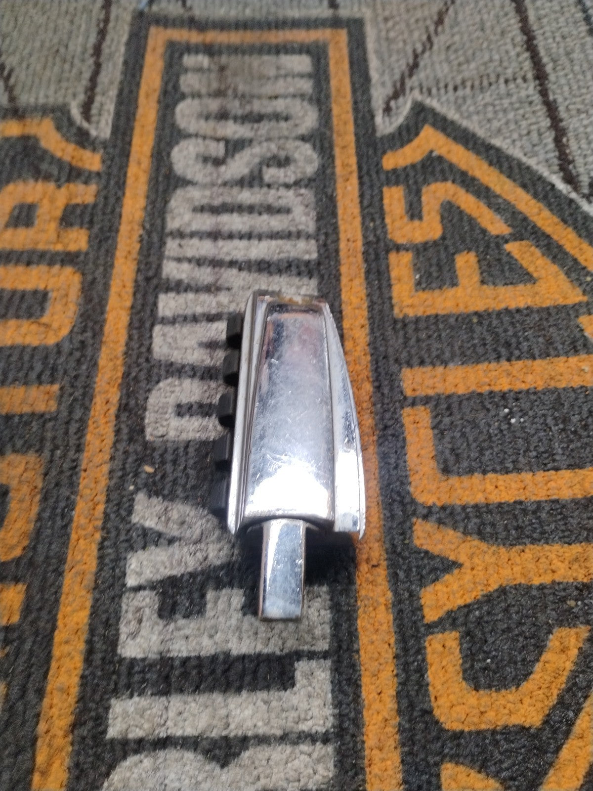 Harley-Davidson OEM XL Dyna Softail V-Rod Airfoil RIGHT Foot Peg SMALL 50134-95