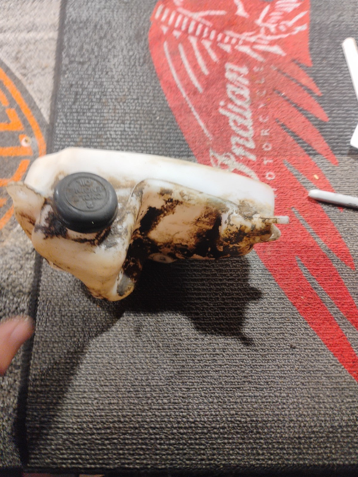 STHL backpack blower oil tank