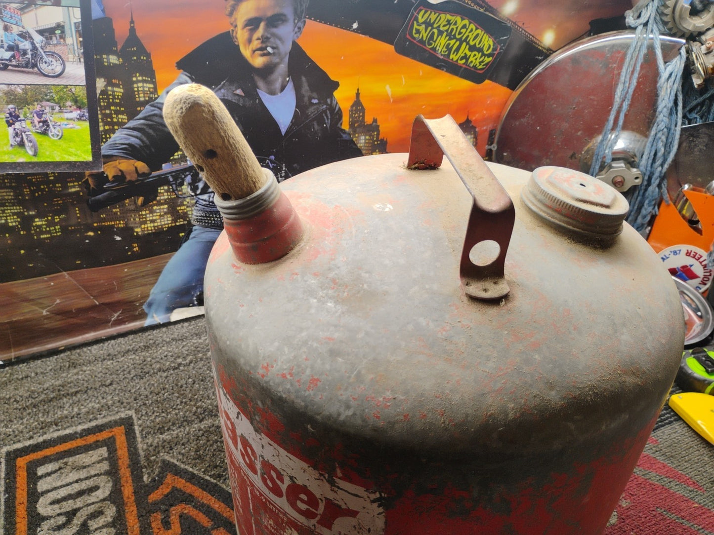 VINTAGE EAGLE THE GASSER 5 GALLON GAS CAN NO SPOUT