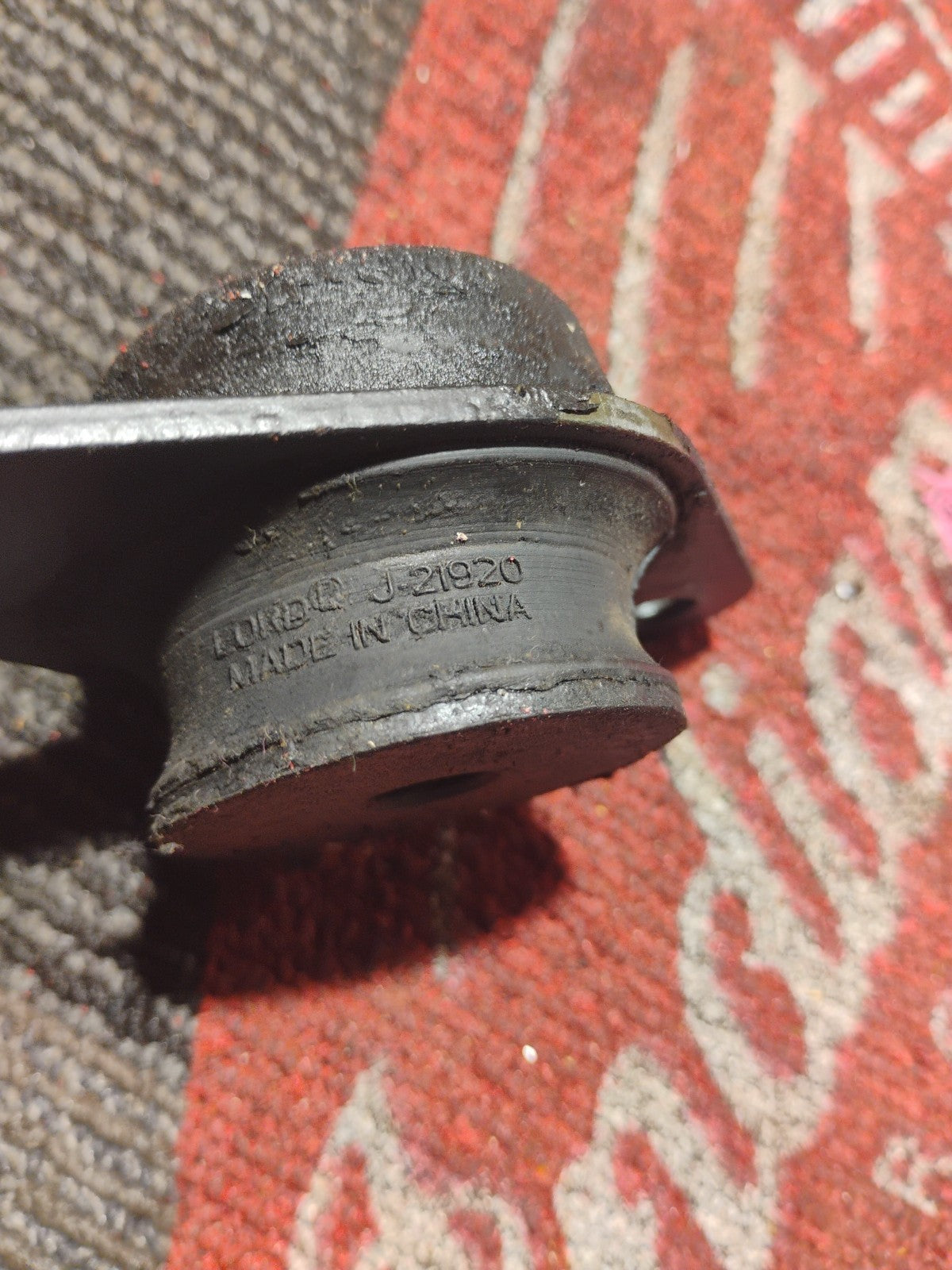 2000-2006 Harley Davidson MOTOR MOUNT BRACKET J-21920