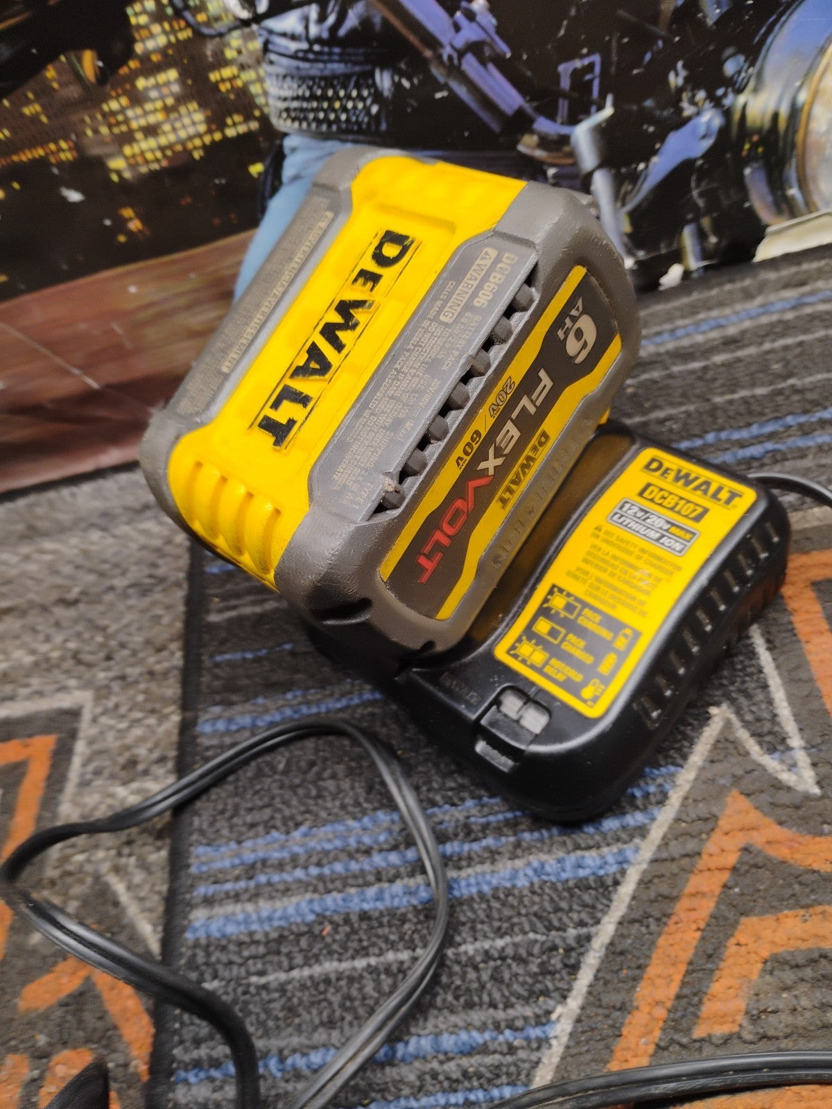 DEWALT DCB606C Flexvolt 60V Max Li-Ion Starter Kit