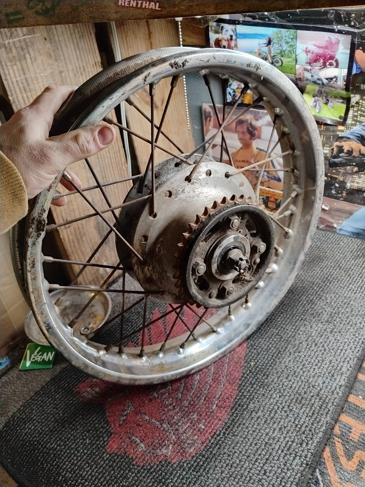 80 Honda CM 200 CM200 T Twinstar rear back wheel rim straight