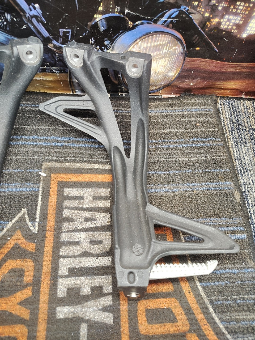 Triumph Speed Triple R Genuine Tandem Step T0401A08 First Come First Served