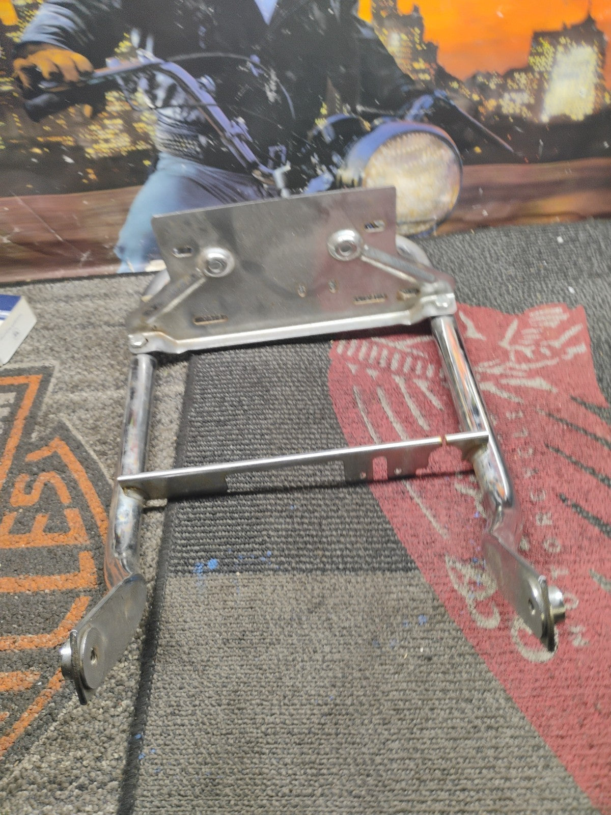 07 HARLEY DAVIDSON FLTHCUIP TRUNK TOUR PAK TAG MOUNT BRACKET