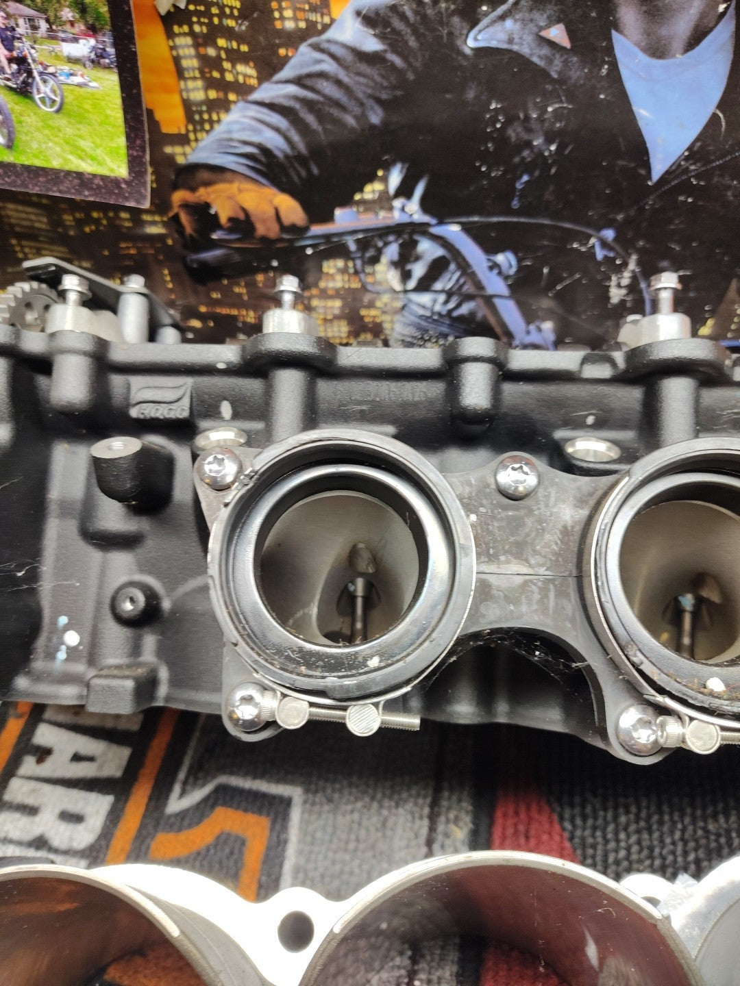 Triumph Speed Triple 1200 RS RR 2021 engine cylinder barrel piston pistons