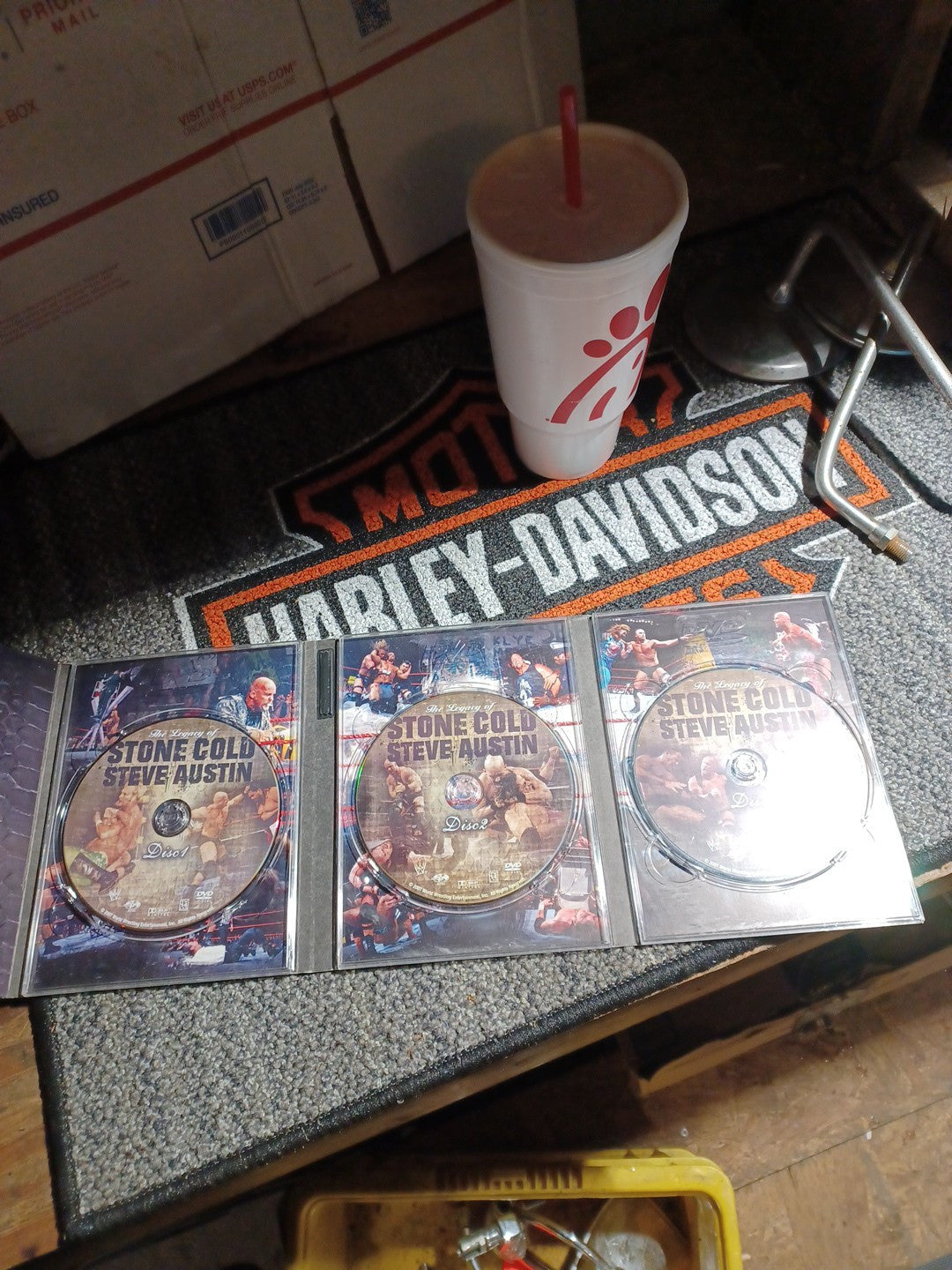 PREOWNED WWE-THE LEGACY OF STONE COLD STEVE AUSTIN 3 DVD SET(SH)