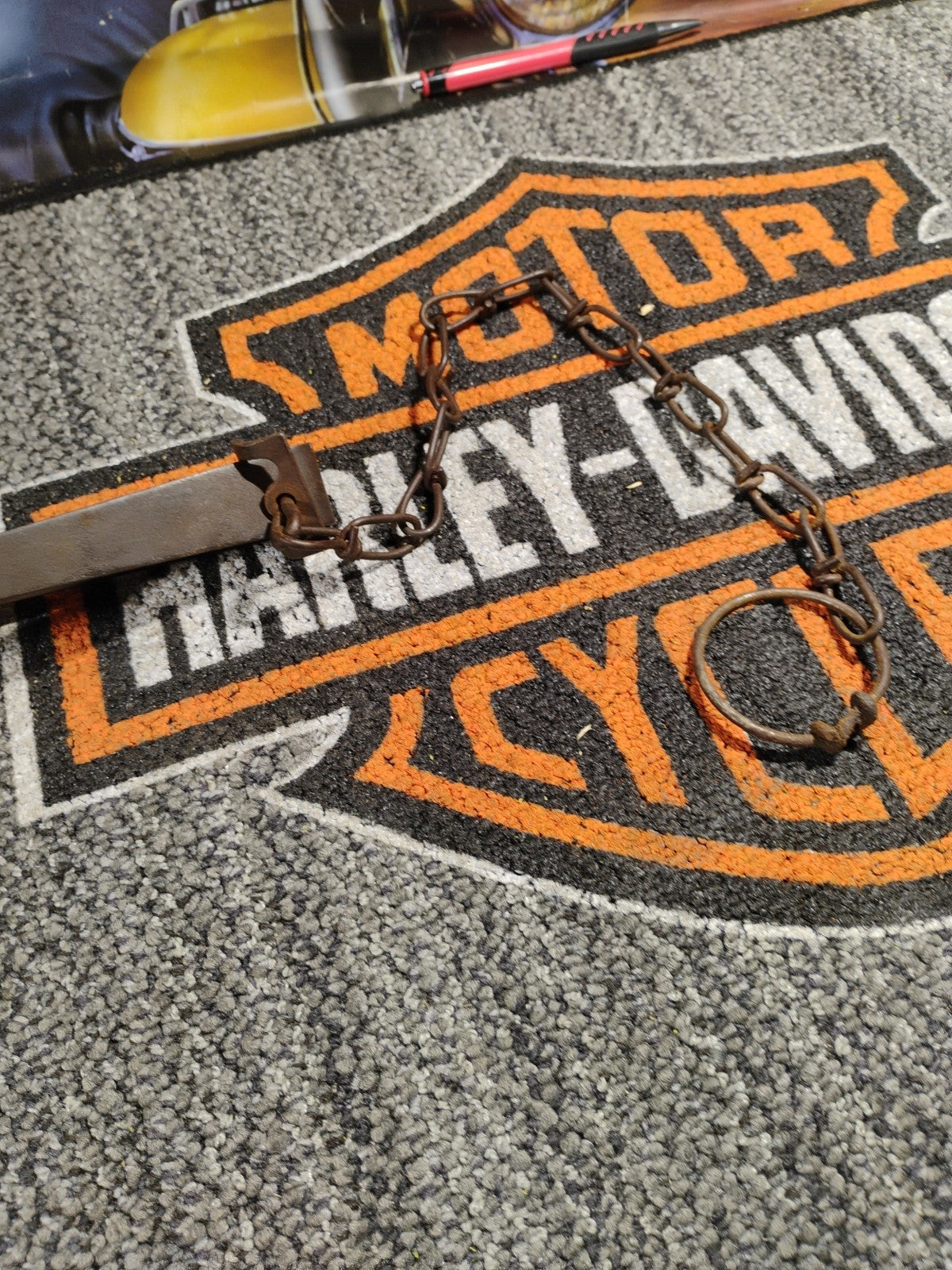 VINTAGE TRAPPERS EARLY 1900S ONEIDA VICTOR Small METAL ANIMAL TRAP Display...