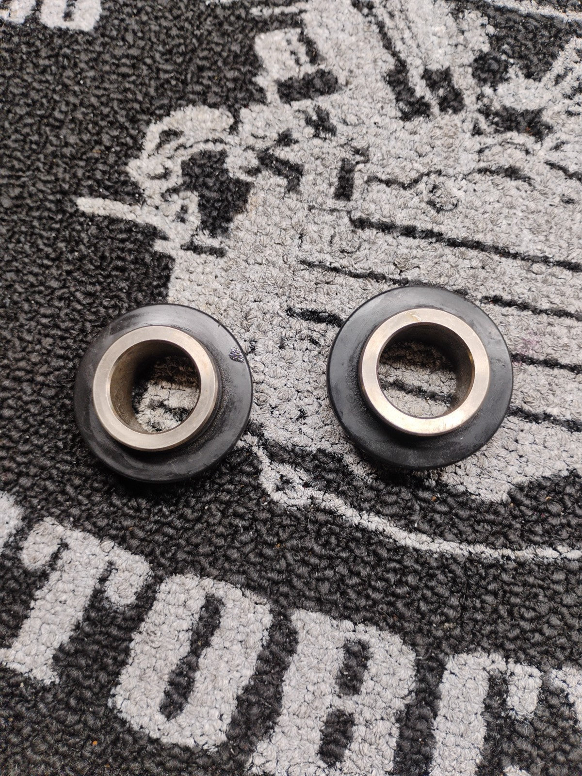 2005 2006 2007 07 08 YAMAHA R1 YZF 1000 OEM FRONT WHEEL SPACERS RIM DAMPER Y118