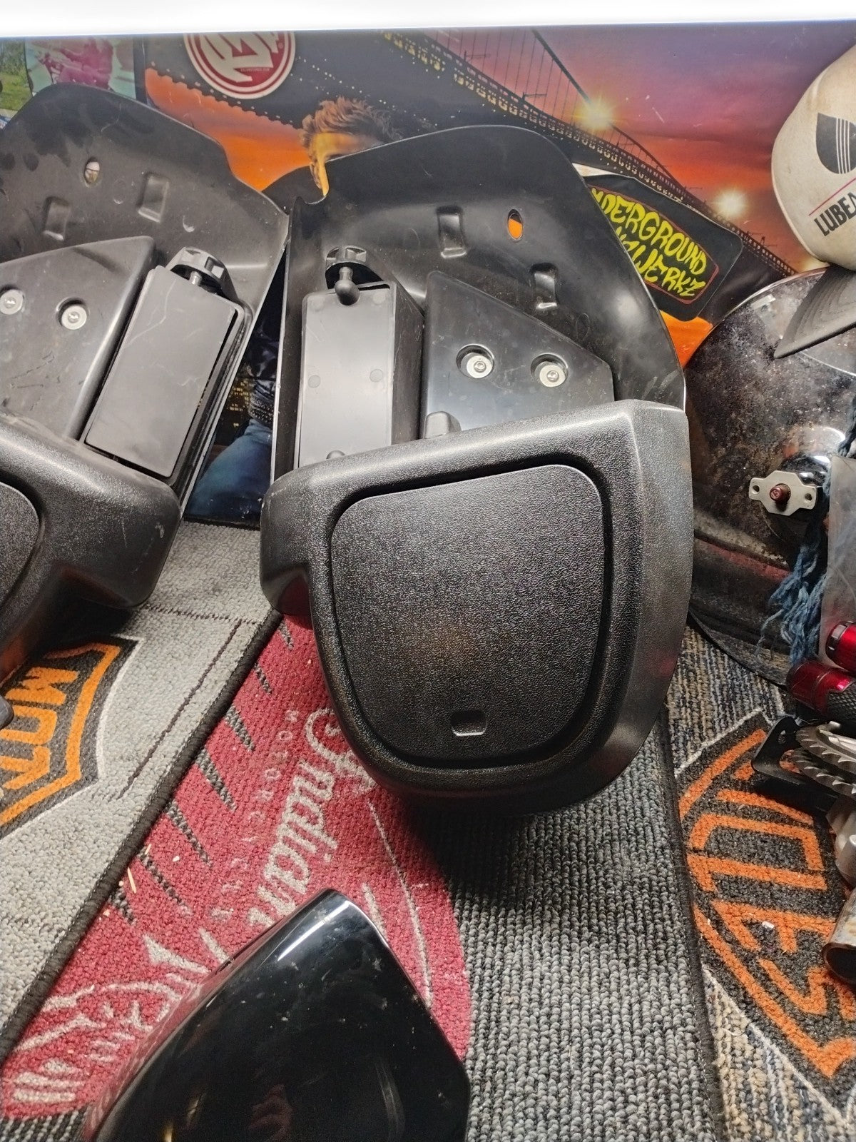 Harley 14-23 Touring Vented Lower Leg Fairing Glove Box