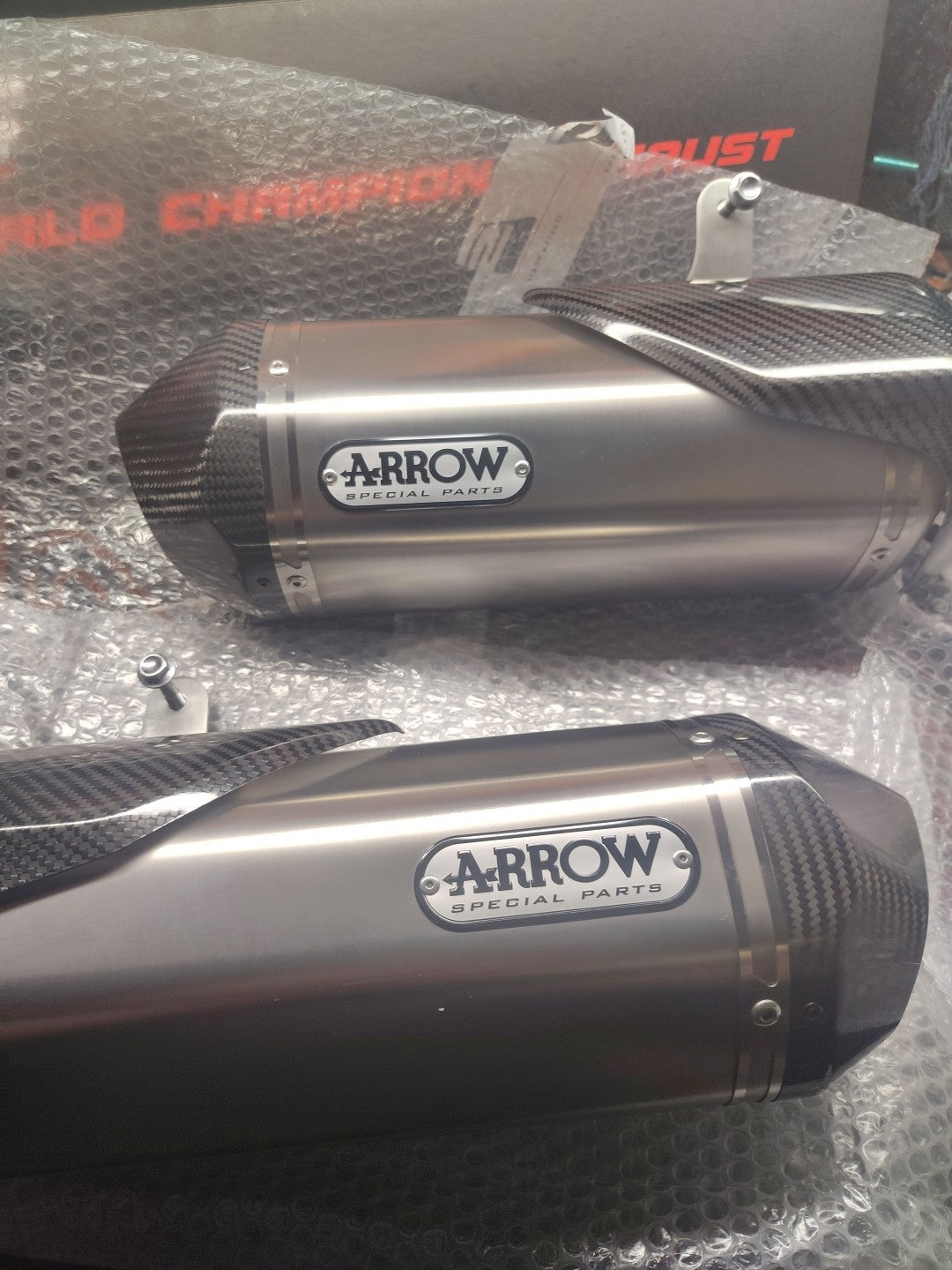 TRIUMPH SPEED TRIPLE RS ARROW EXHAUST SILENCERS