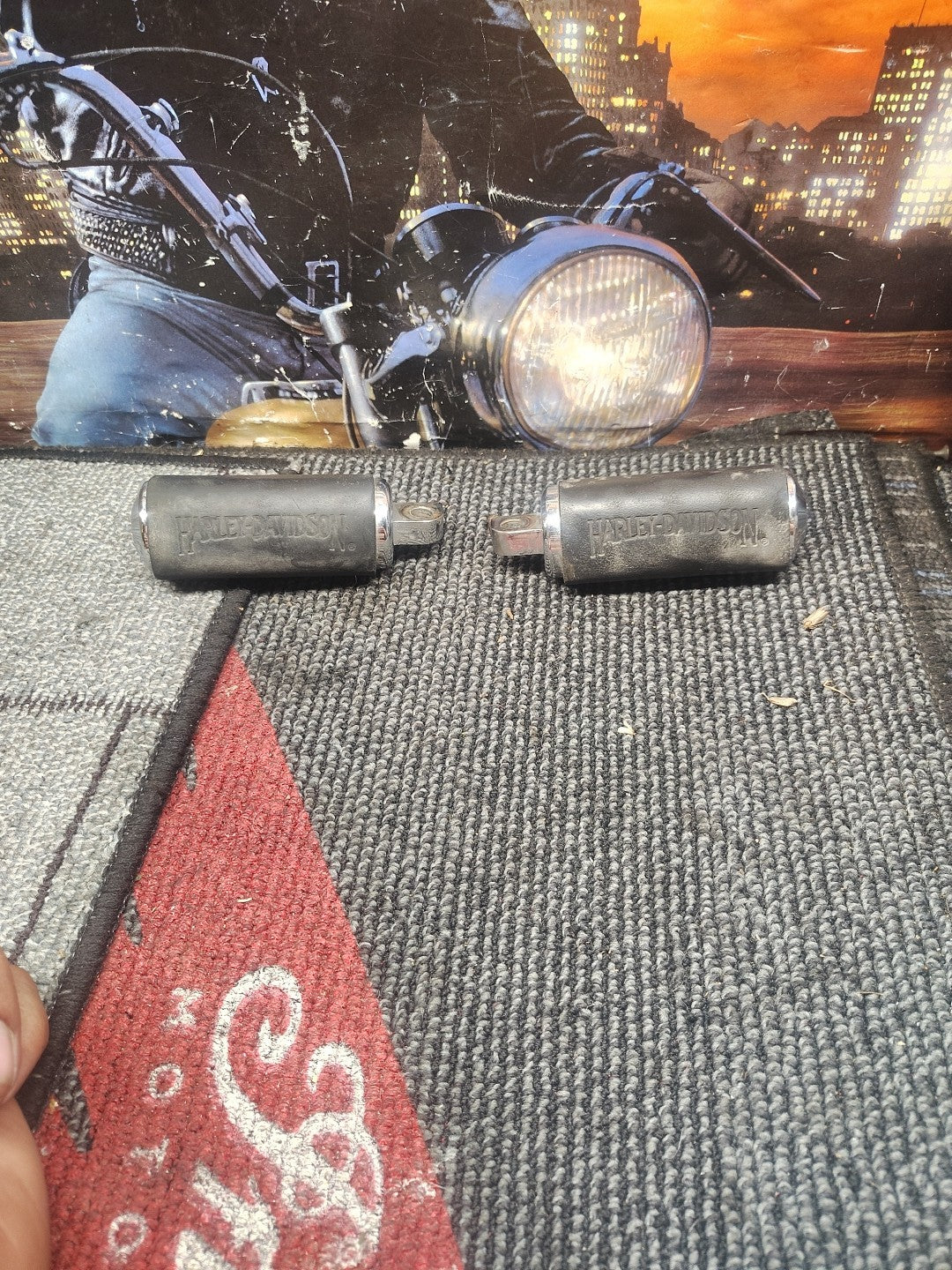 Harley Davidson Footpegs pegs 7/16" wide mount black rubber OEM