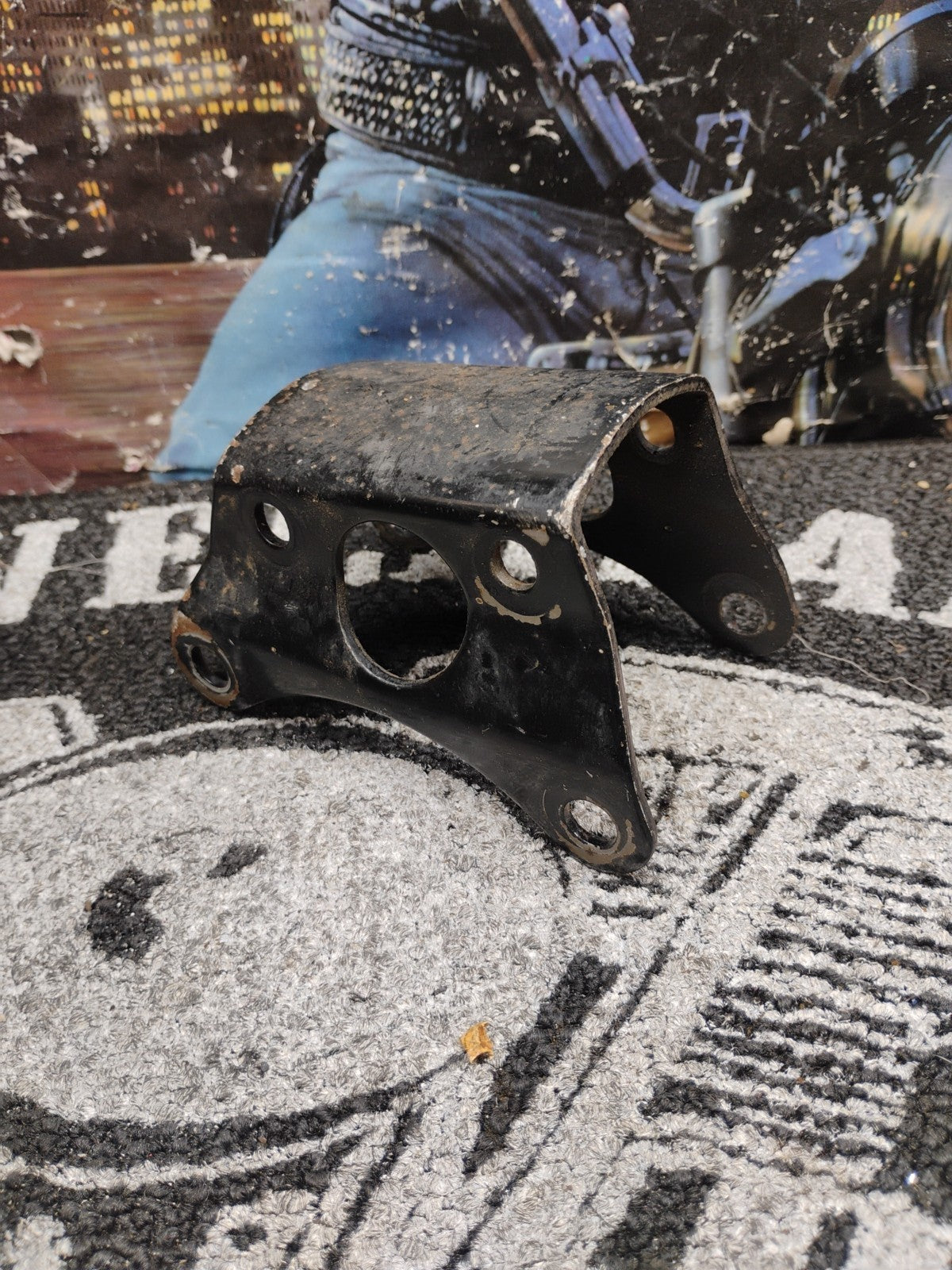Genuine Honda CB125S motor engine front hanger bracket mounting plate