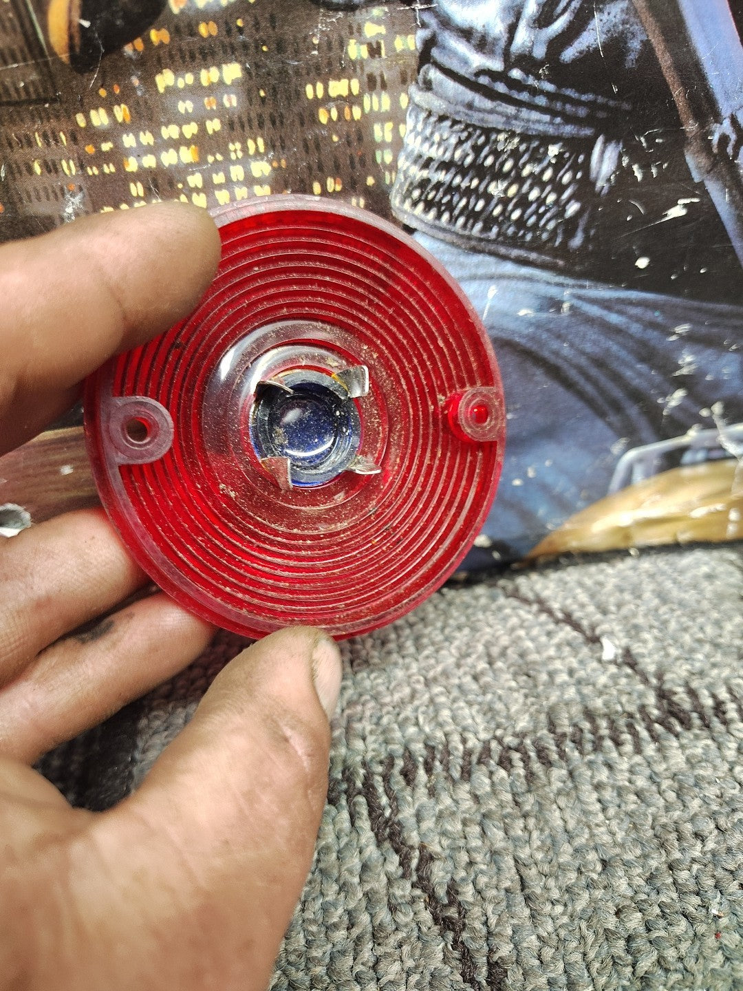 CHRIS PRODUCTS Turn Signal Lens - '63-'85 FL - Red with Blue Dot DHD3RB