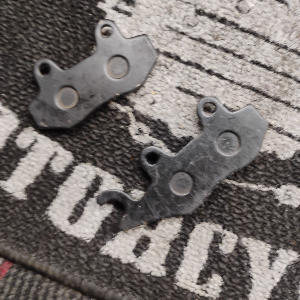 REAR BRAKE PADS FOR KAWASAKI NINJA 250R EX250 2008-12 / NINJA 300 EX300A 2013-17