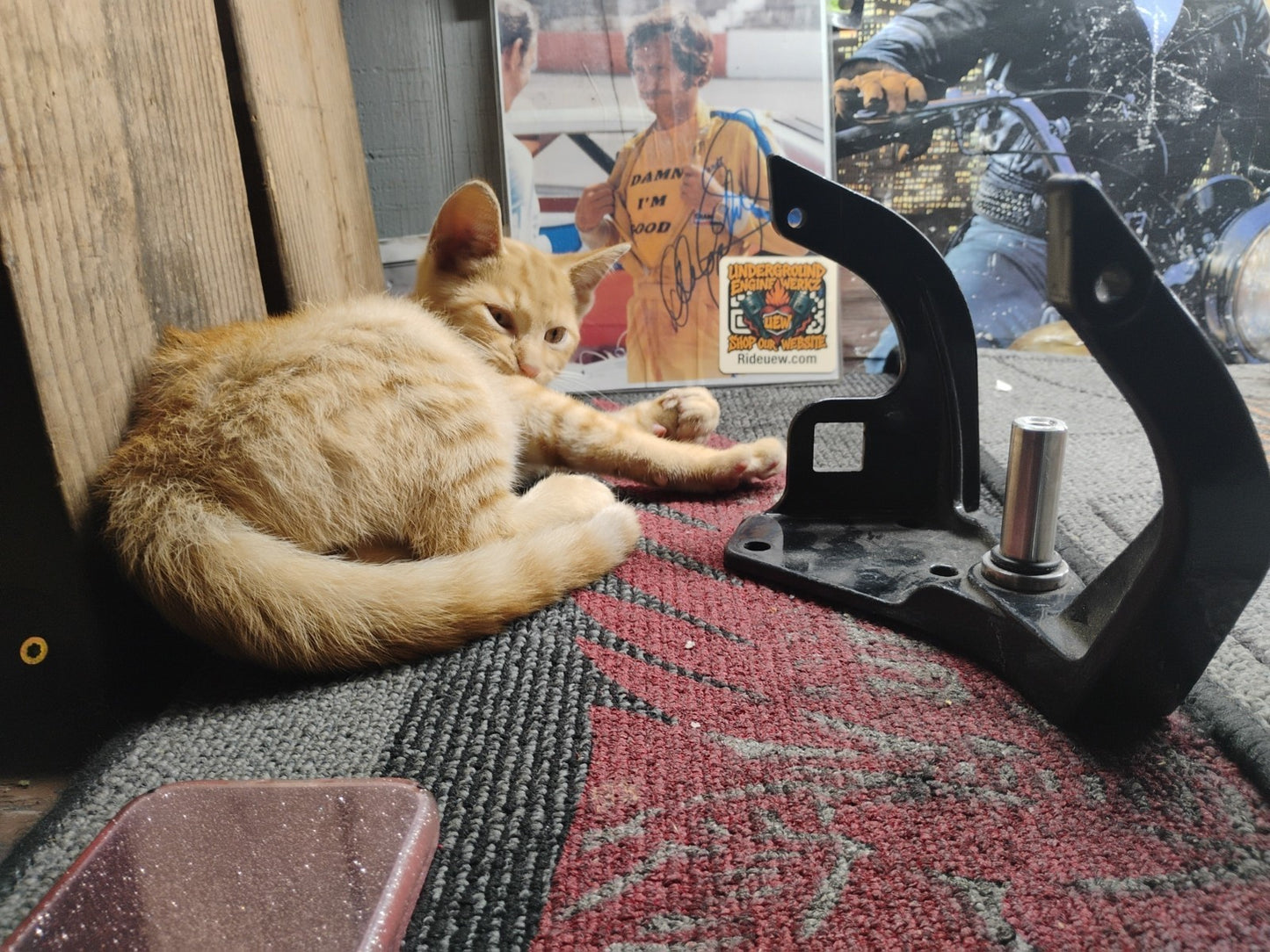 1453 00 HARLEY-DAVIDSON SOFTAIL HERITAGE RIGHT FOOT REST FOOTBOARD BRACKET