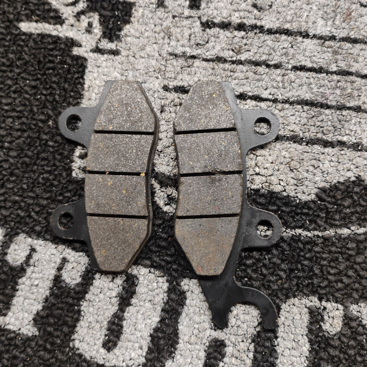 REAR BRAKE PADS FOR KAWASAKI NINJA 250R EX250 2008-12 / NINJA 300 EX300A 2013-17