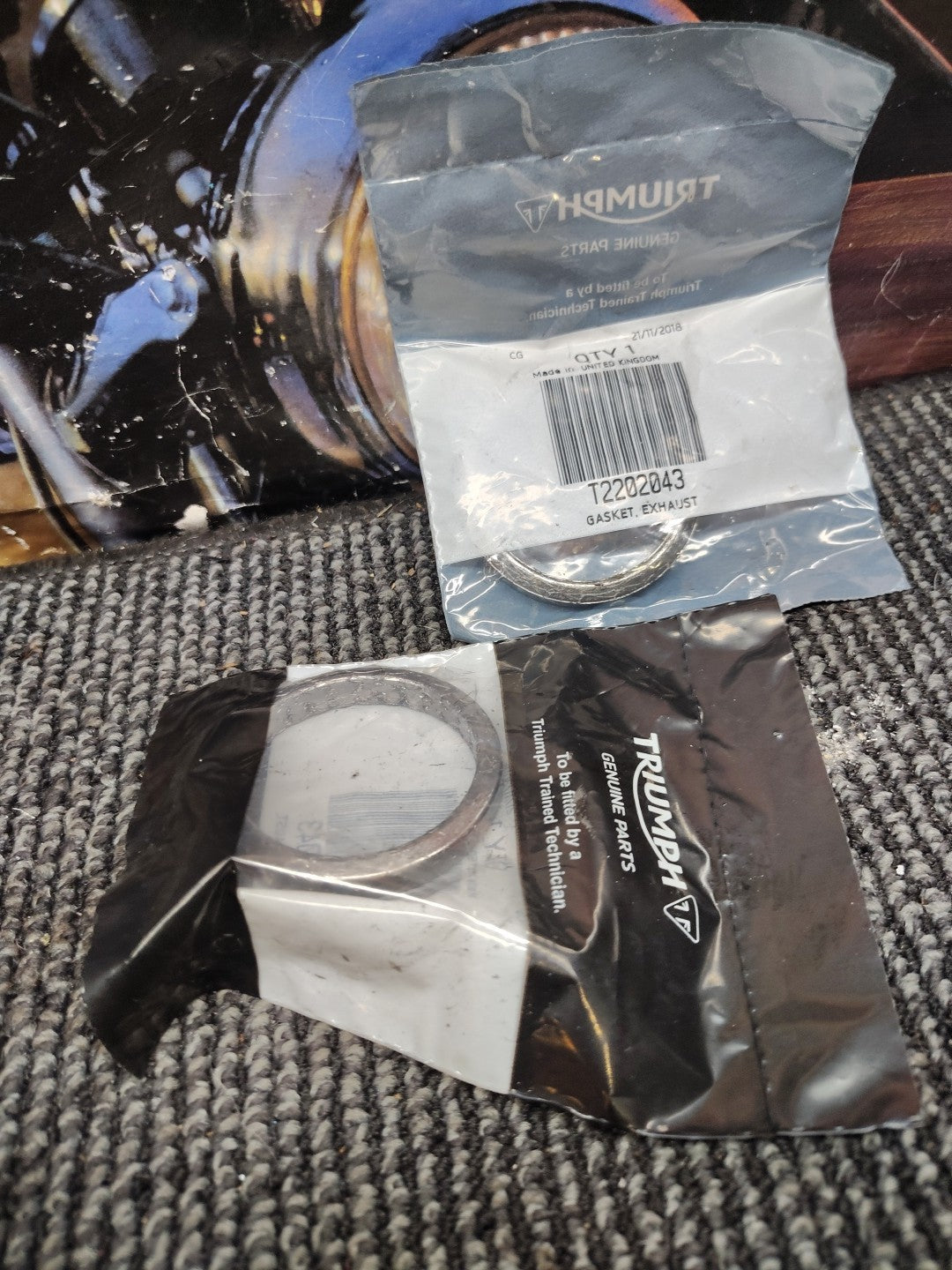 GENUINE TRIUMPH DAYTONA 675 STREET TRIPLE EXHAUST GASKET T2202043