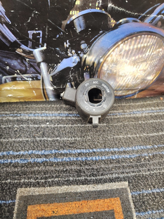 OEM HARLEY DAVIDSON SPORTSTER BLACK IGNITION KEY SWITCH HOUSING 71510-95