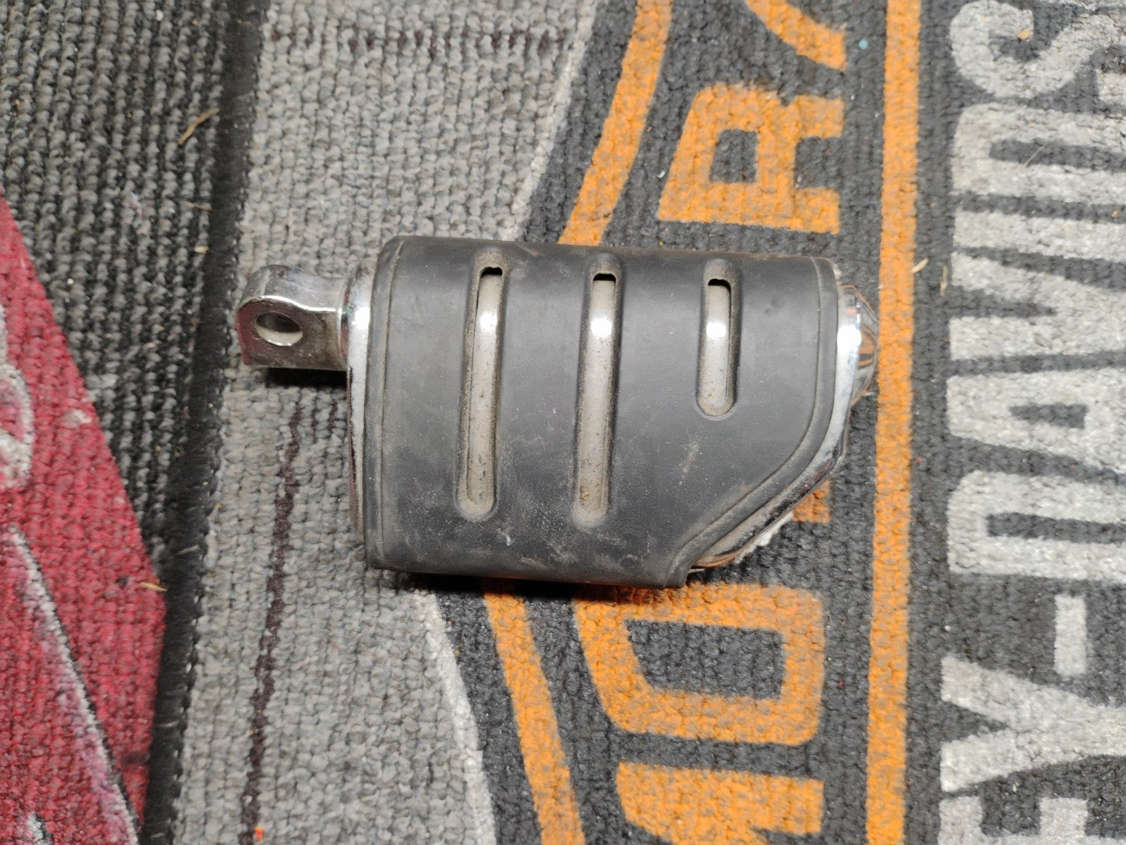 Chrome & Rubber Right Footpeg For Harley Davidson