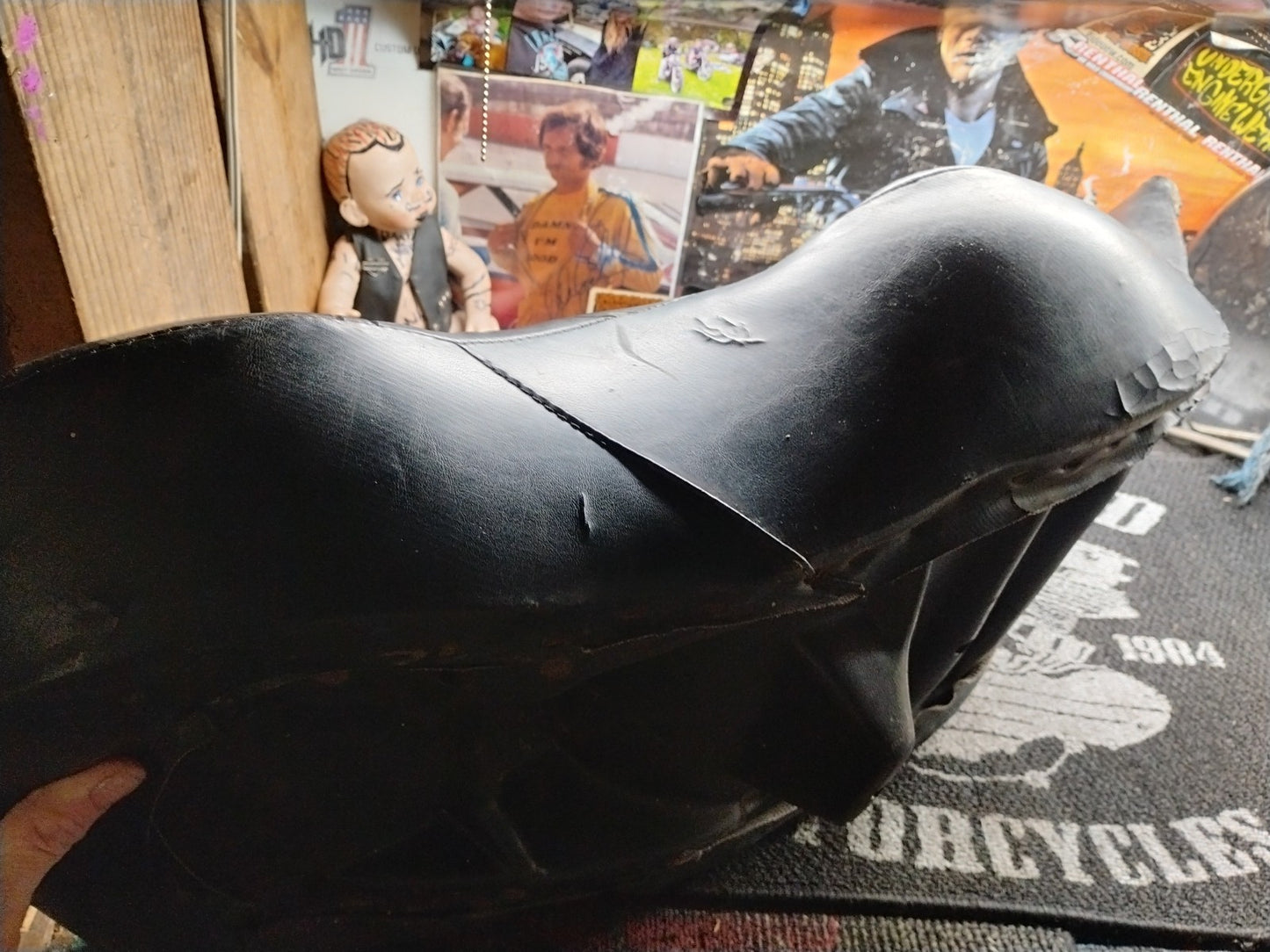 OEM HARLEY DAVIDSON TOURING SEAT PN 52151-83 - 86