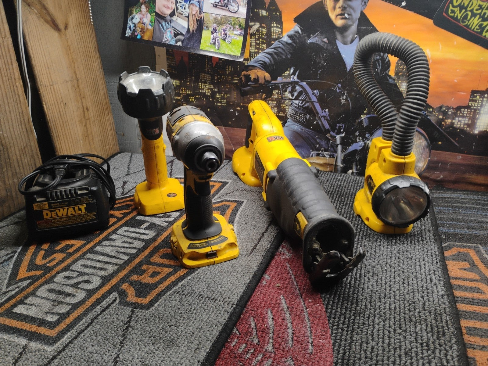 DEWALT 18V POWER TOOLS LOT OF 4 +CHARGER NO BATTERY