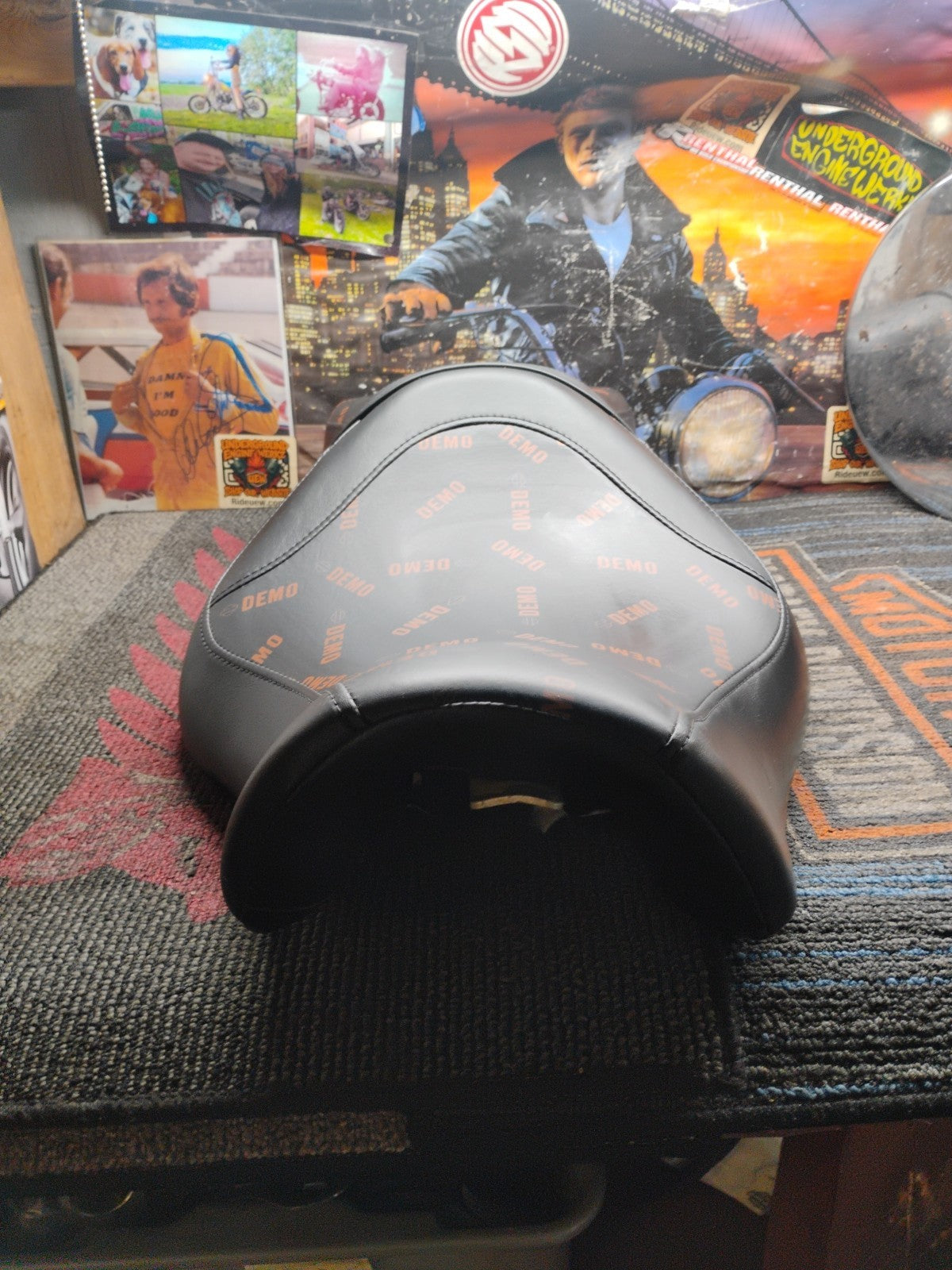 DEALER DEMO HARLEY '07-09 XL SPORTSTER REDUCED REACH SEAT