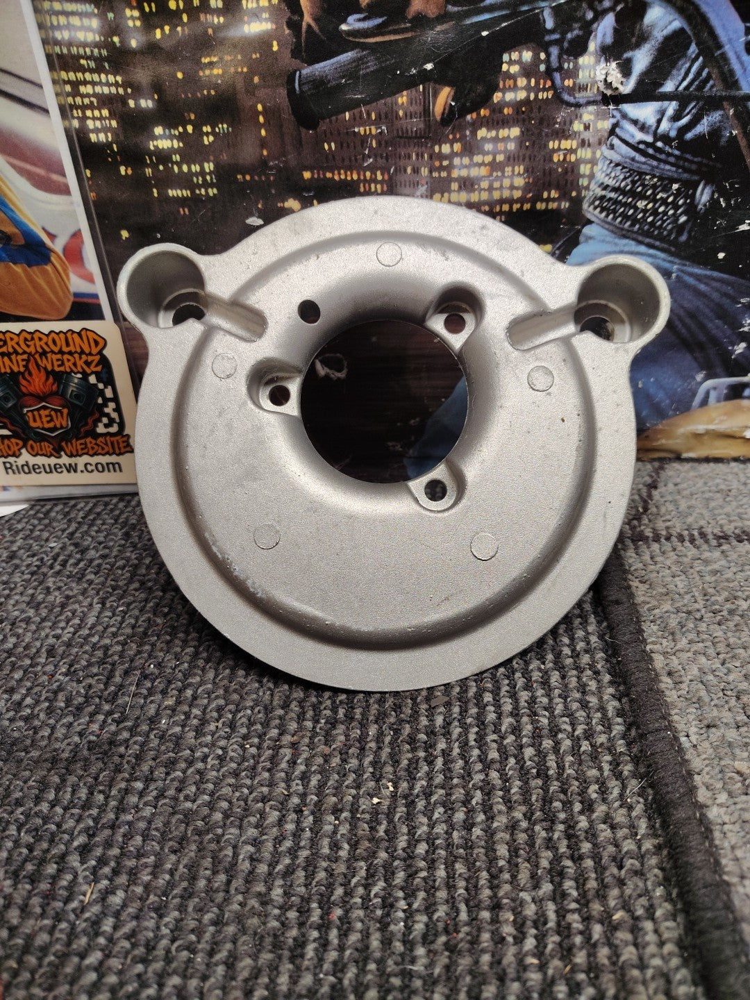 29478- 05 Harley Davidson Electra Ultra Classic AIR CLEANER BACKING PLATE 