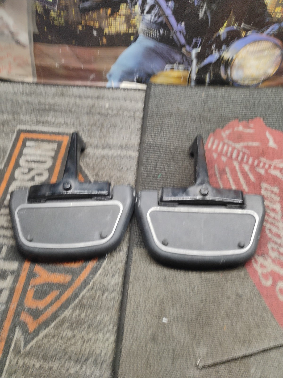 1994 Harley-Davidson Electra Glide Ultra Classic FLHTCU OEM REAR PASSENGER FOOT