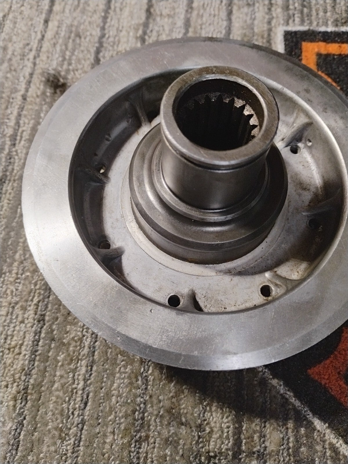 Clutch Hub Harley Davidson 37550-90A 1995 HD DYNA FXDS Oem