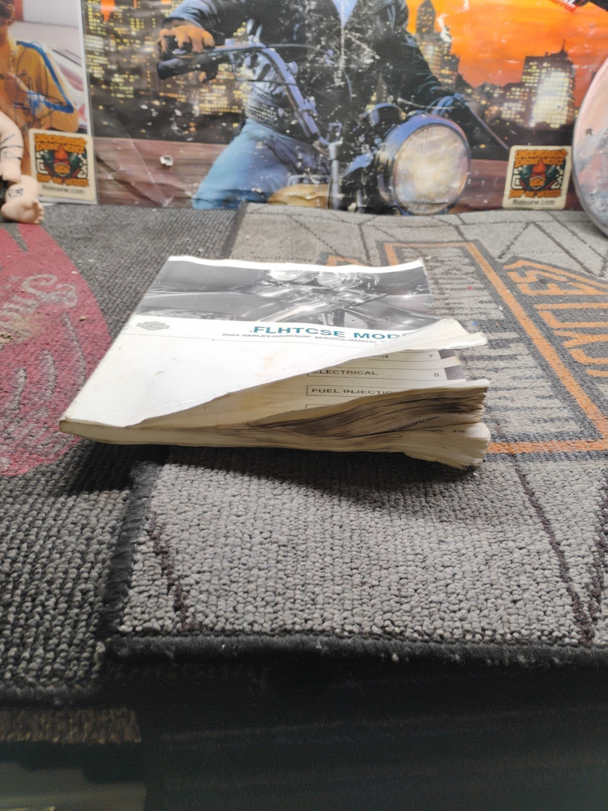 HARLEY DAVIDSON 2004 FLHTCUSE Models Service Manual Supplement P/N 99500-04 