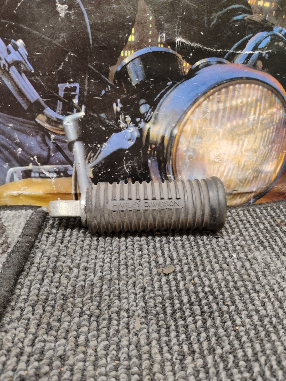 NOS OEM HARLEY DAVIDSON LARGE DIAMETER RUBBER FOOT PEG Right Side  PN 49110-98