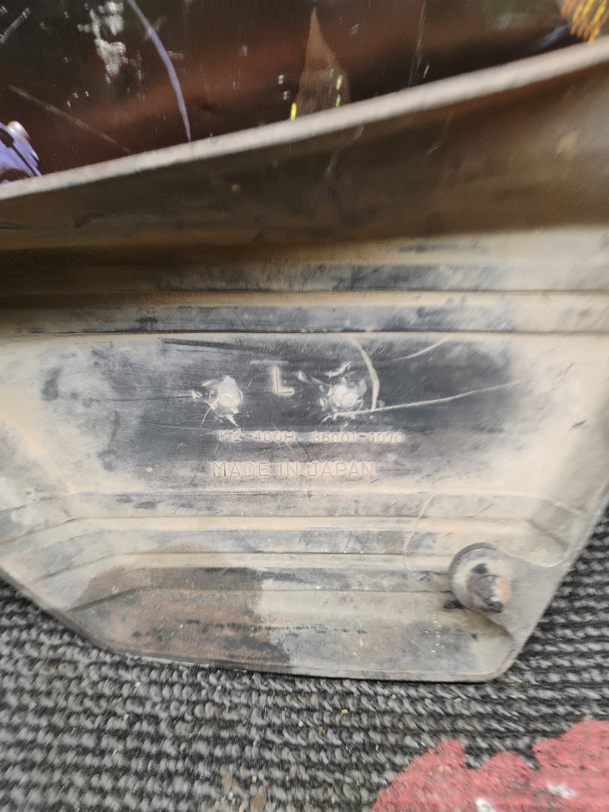 1980-1983 KAWASAKI LTD440 LEFT SIDE COVER ORANGE *