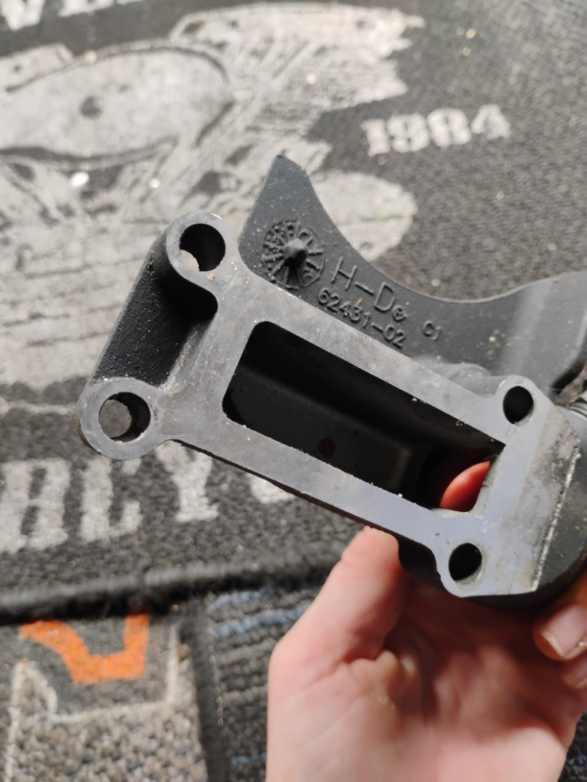 Harley-Davidson Twin Cam Transmission Oil Filler Spout Housing 62431-02