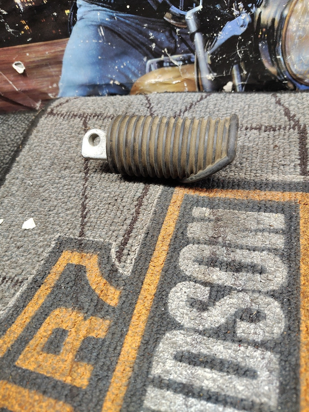 HARLEY DAVIDSON FXR OEM 50647-82 DRIVER FOOTPEG