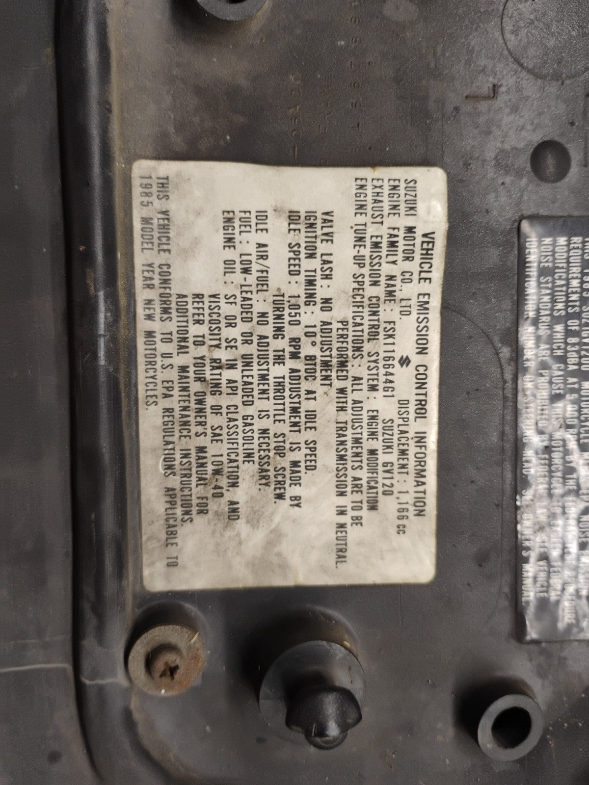  1985-86 SUZUKI MADURA GV1200 RIGHT & LEFT SIDE FRAME COVERS MAROON 