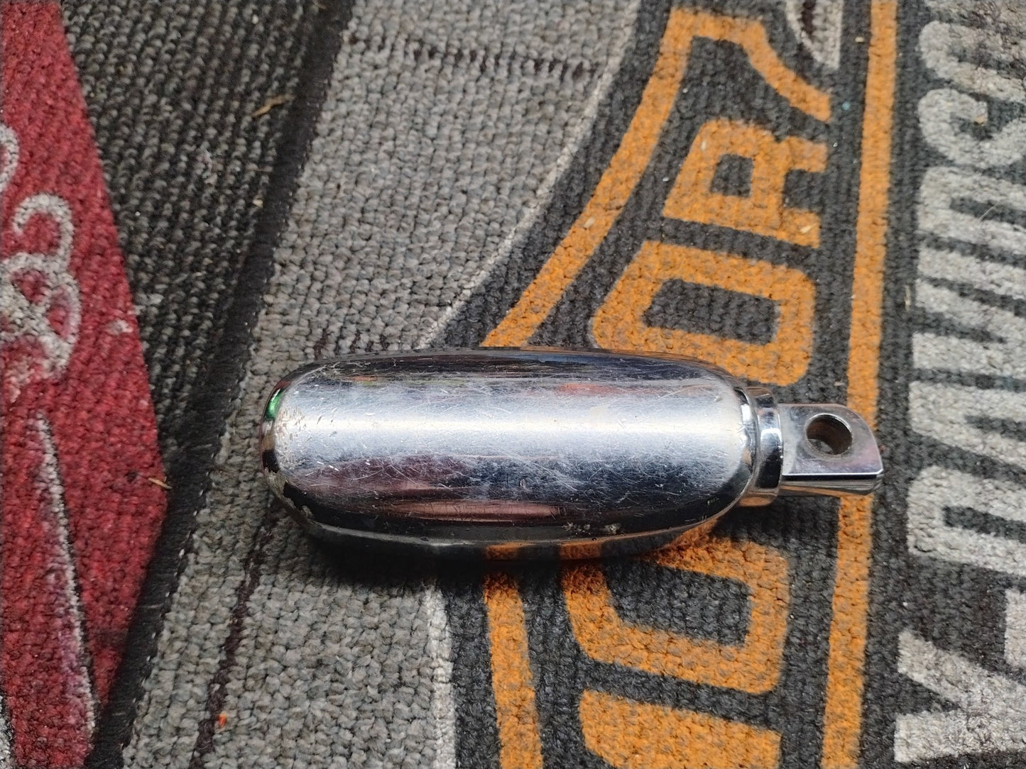 SINGLE Harley Crested Bar Shield Right Foot Peg Chrome Passenger 