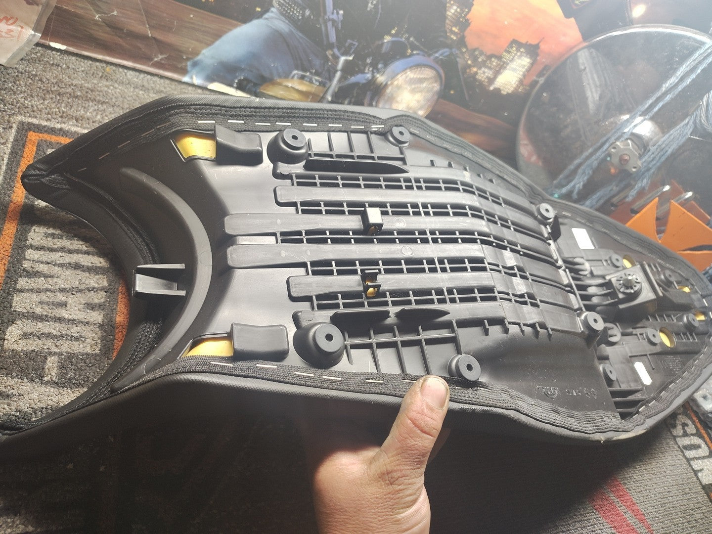 Lowered two-seater saddle, black, original a9700886, Triumph Tiger 660 Sport