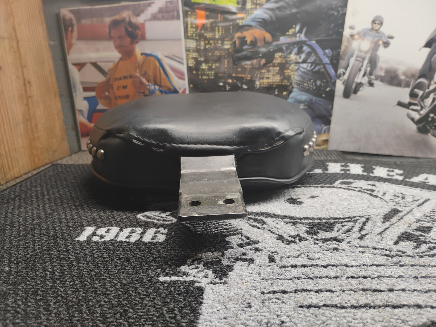 HARLEY DAVIDSON TOURING DRIVERS BACK REST STUDDED SIDES